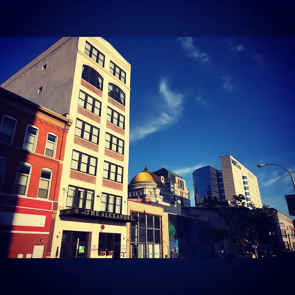 510 Washington St — Photo 2