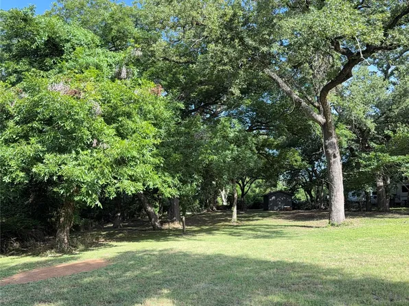 313 N Cage St, Hamilton, TX 76531