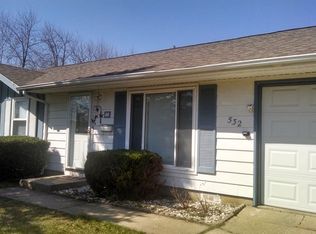 532 Newberry Dr, Streamwood, IL