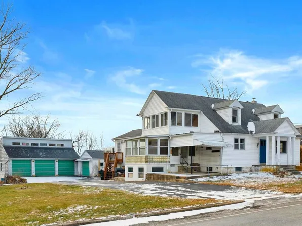 308 Hoffmansville Rd, Bechtelsville, PA 19505