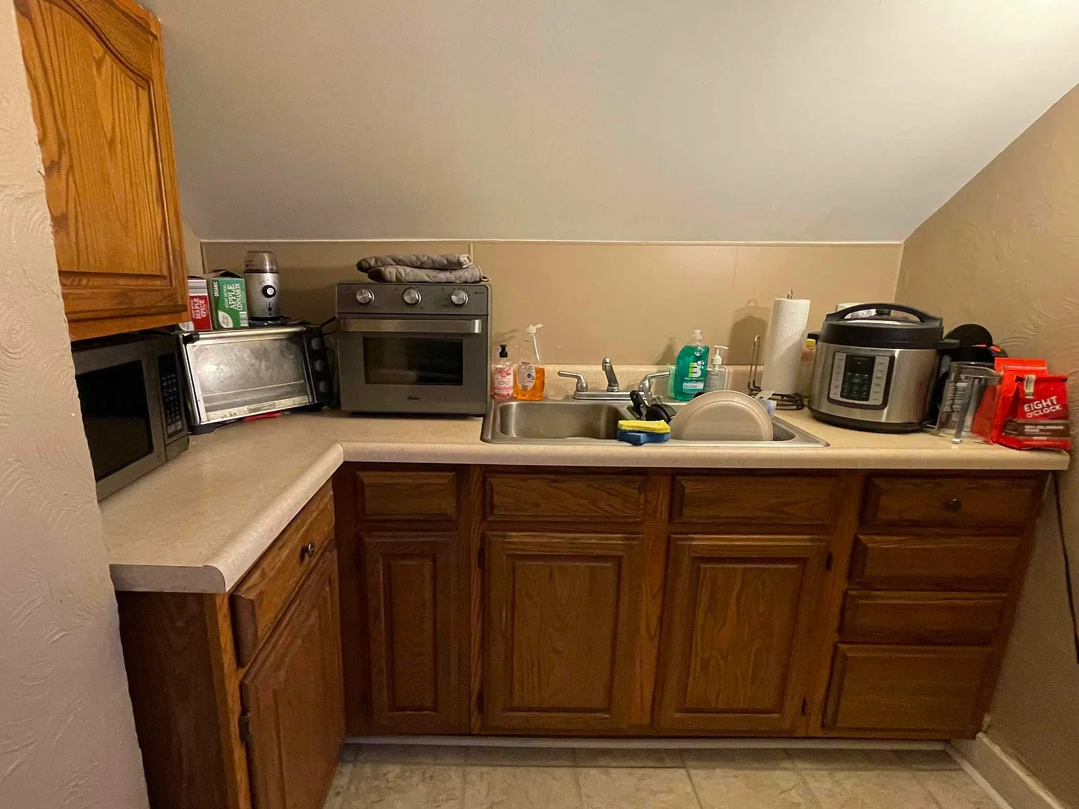 1 bed, 750 sqft, $850 — Photo 3
