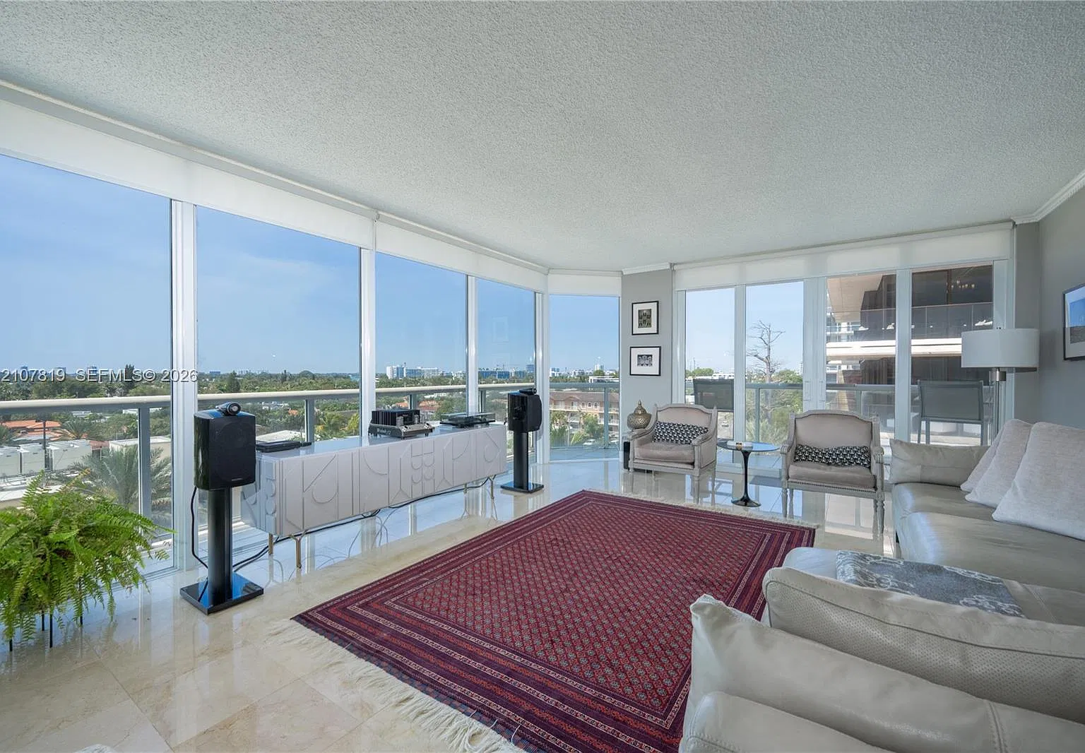 Mirage Condo — Photo 1