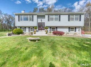 11 Hally Ln, Colchester, CT 06415