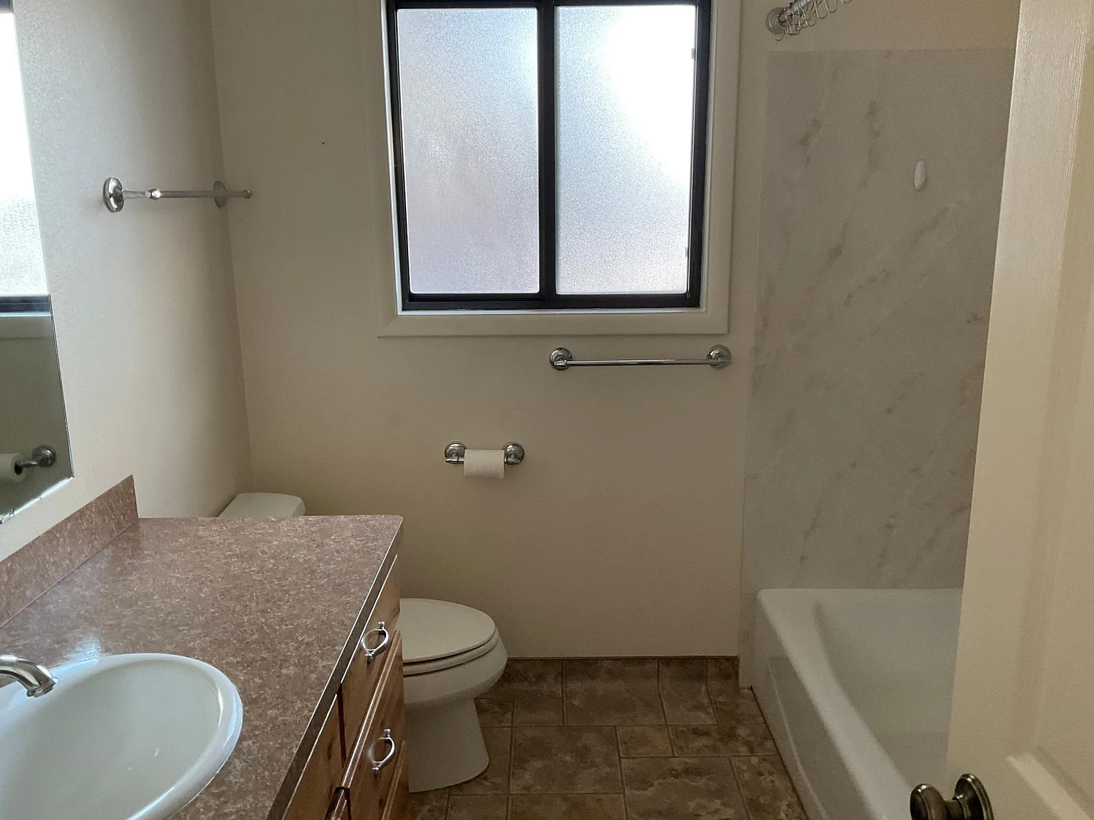 2 bed, 1144 sqft, $1,150 — Photo 4