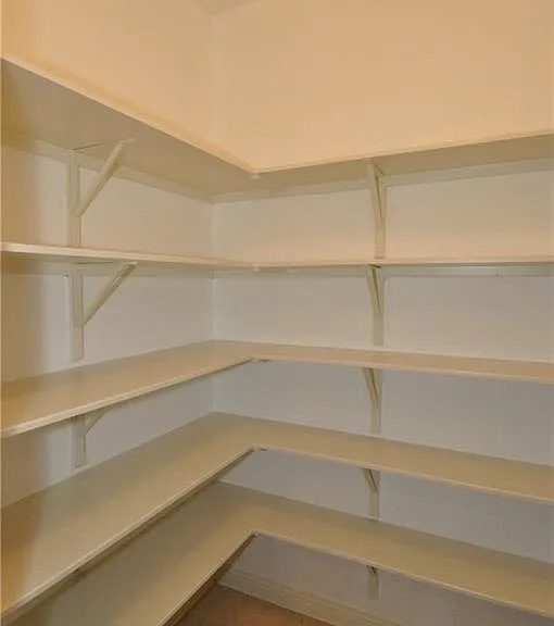 3323 Pine Needle Cir — Photo 11