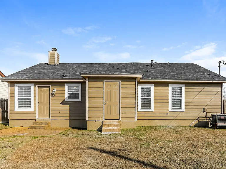 5305 Oak Court Cv N — Photo 18