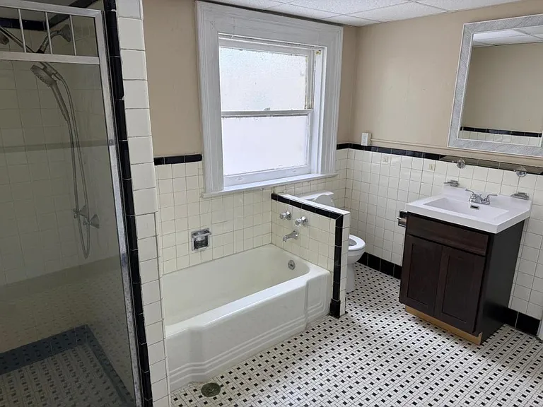 952 Georgia Ave #16 — Photo 5