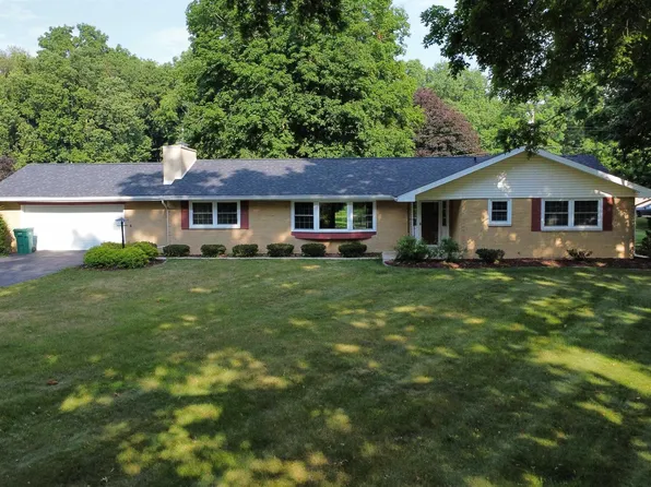 700 N Woodside Dr, Logansport, IN 46947