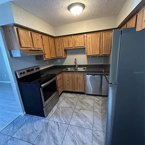 1025 Apollo Beach Blvd #D — Photo 3