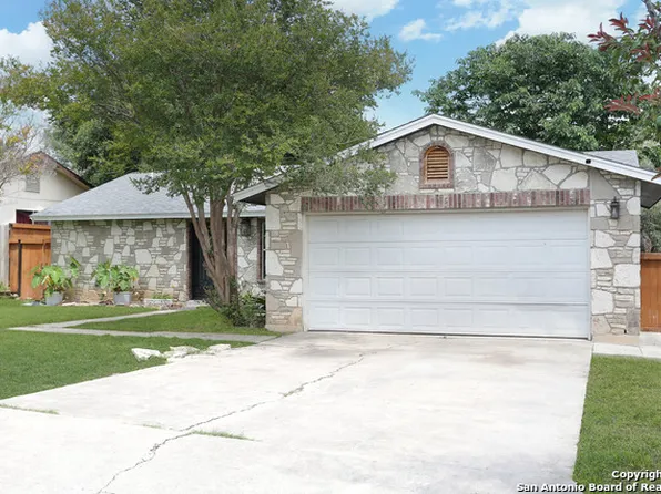 826 Robinair Dr, San Antonio, TX 78245