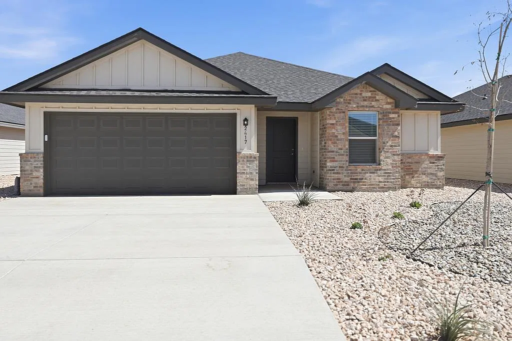 3 bed, 2.0 bath, 1500 sqft, $2,475 — Photo 1