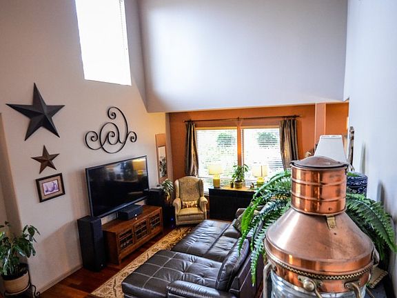 5th image of 18327 81st Avenue Ct E