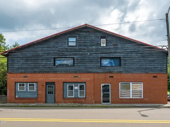 611 S Church St, Mountain City, TN 37683