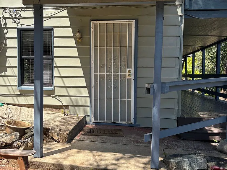 210 Gossonia Park — Photo 4