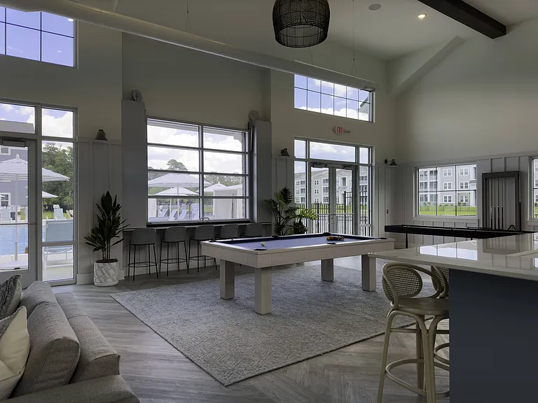 Anchor Pointe Apartments — Photo 10