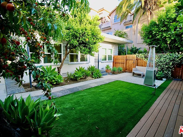 4336 Laurel Canyon Blvd — Photo 22