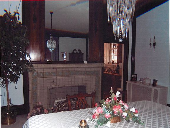 4th image of 2103 Grandview Ave