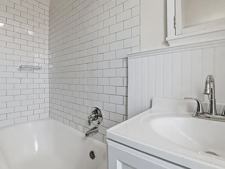 32 Greenwood Ave #20 — Photo 14
