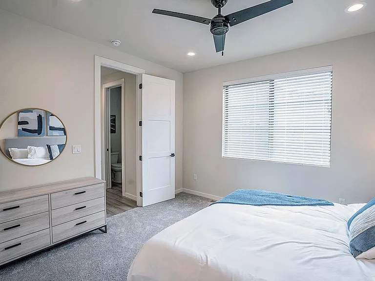 3316 N Rosalia Rd — Photo 23