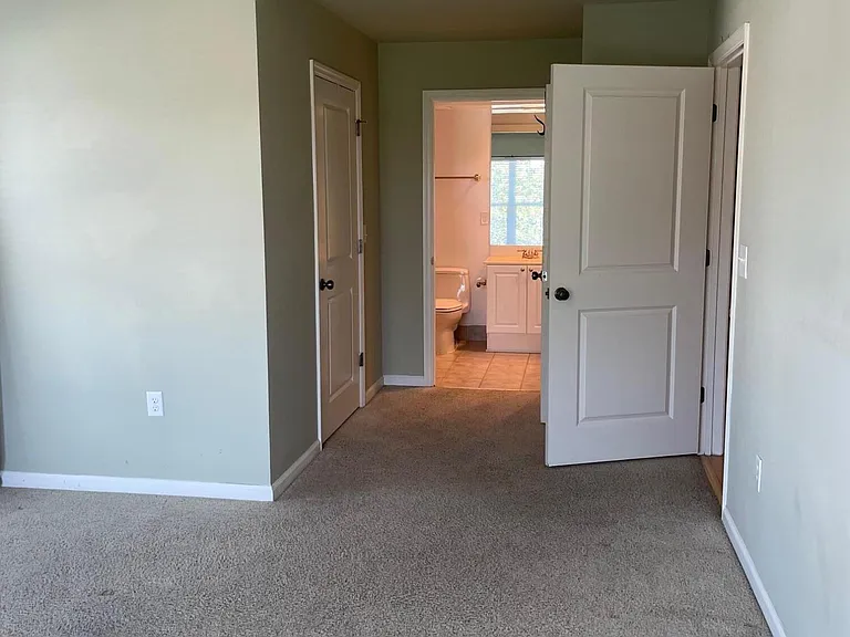 400 E Bay St #202 — Photo 26