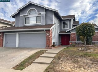 8800 Crusheen Way, Sacramento, CA 95828