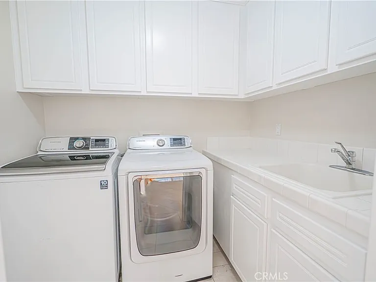 25910 Tennyson Ln — Photo 13