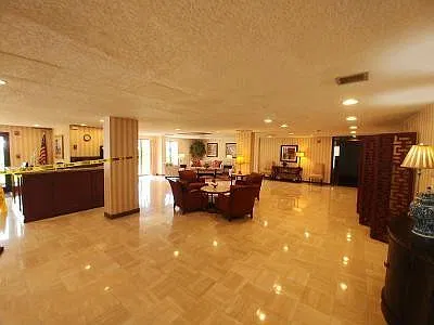 2 bed, 2.0 bath, 1031 sqft, $3,000 — Photo 4