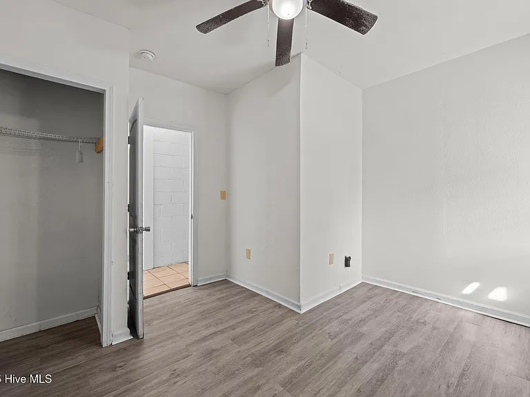 700 2nd Ave #A — Photo 9