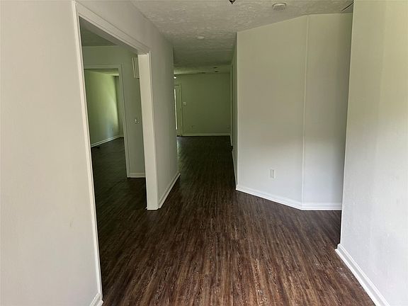 2nd image of 1037 Yupon St