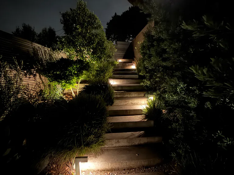 250 Redwood Rd — Photo 24