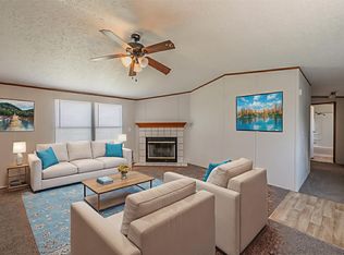 912 Skylark Dr, Granbury, TX 76049