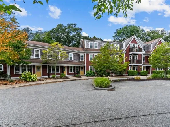 751 Metacom Ave Unit 10, Bristol, RI 02809