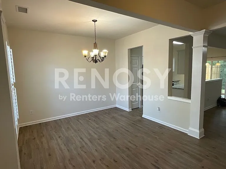 11715 Harsworth Ln — Photo 4