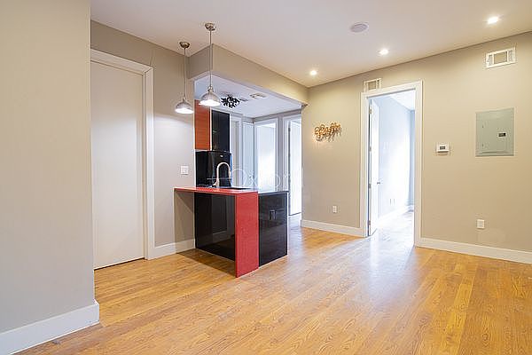 1st image of 245 Jefferson St #2