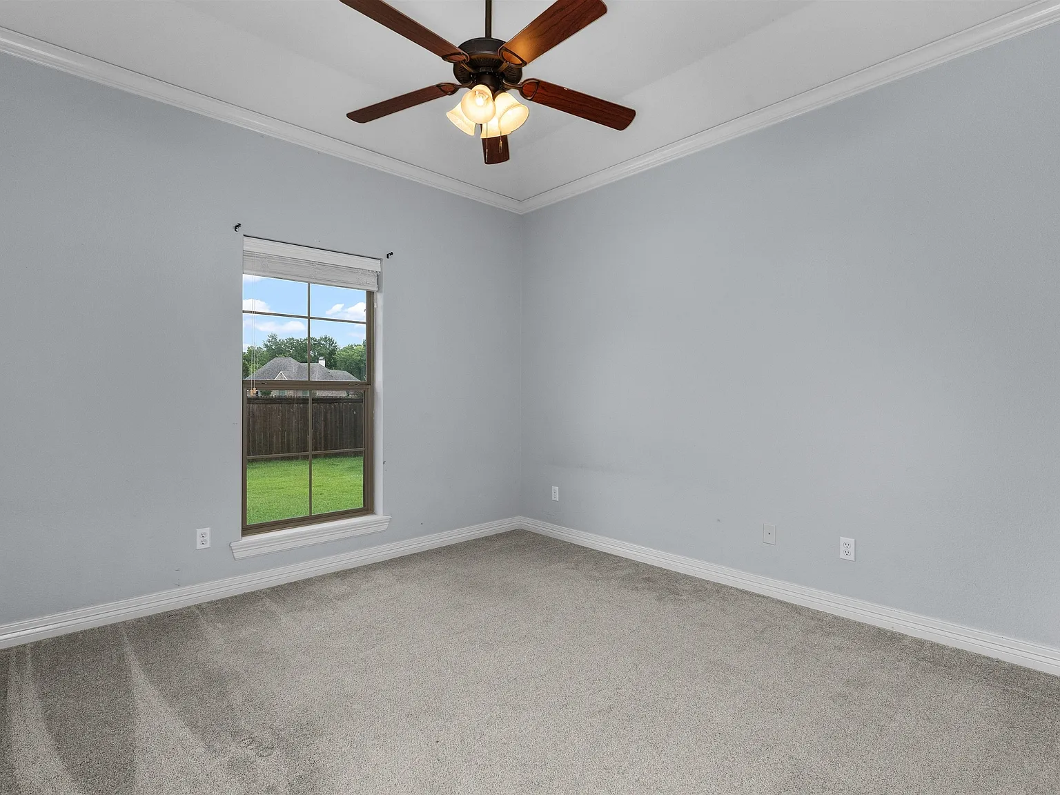 395 Half Moon Ct - 1 — Photo 3