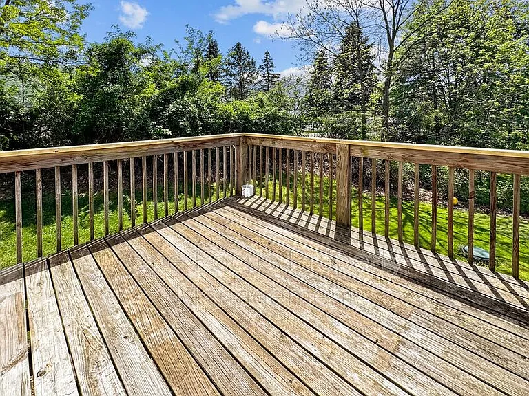 218 Peach St — Photo 12
