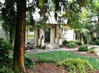 2121 Chambwood Dr, Charlotte, NC 28205