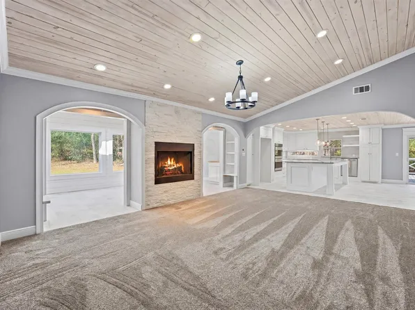 2920 Superior Rd, Magnolia, TX 77354