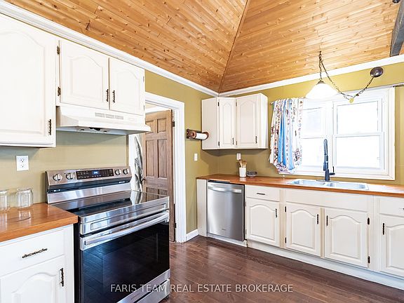 5th image of 1417 Maple Way