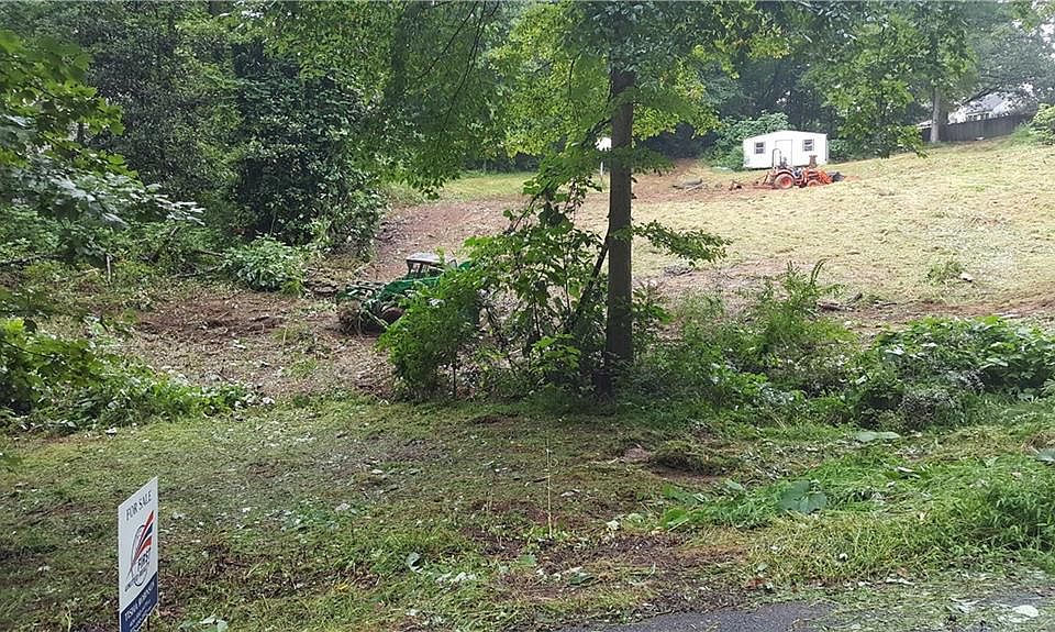 2nd image of 133 Sharon Ct Lot 30/31