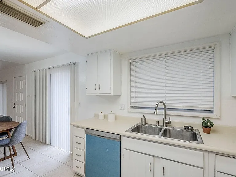 16 W Loma Vista Dr #104 — Photo 13
