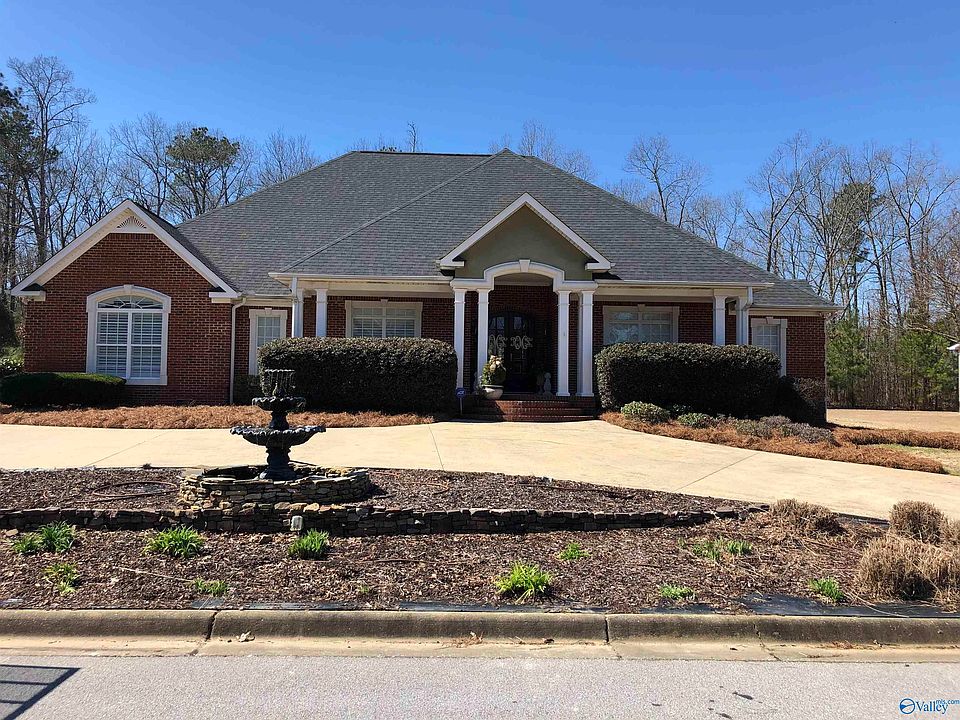 1st image of 104 Chelsea Ln