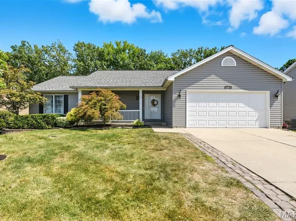 1721 Fairview Farms Cir, Wentzville, MO 63385
