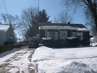 1st image of 825 Cornell St