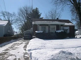 825 Cornell St photo 1