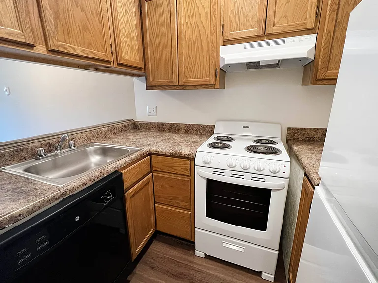 Concord Woods Apartments — Photo 48