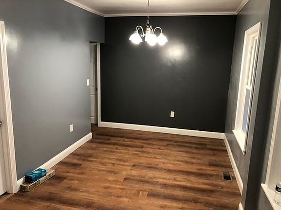 3rd image of 17 Adams St Floor 1