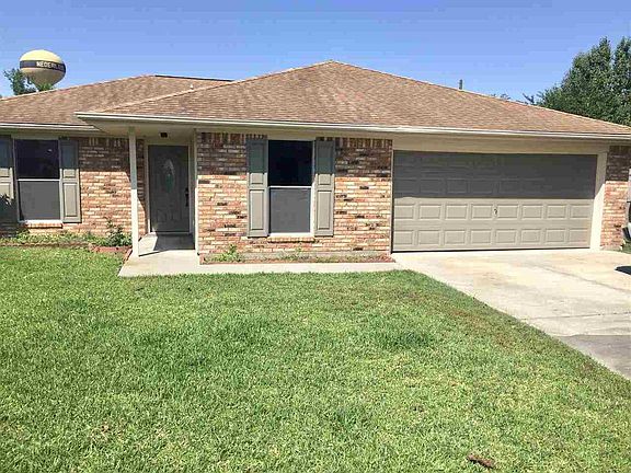 2nd image of 633 Hardy Cir