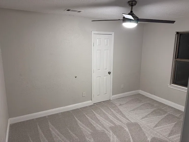 4209 Puget St — Photo 11