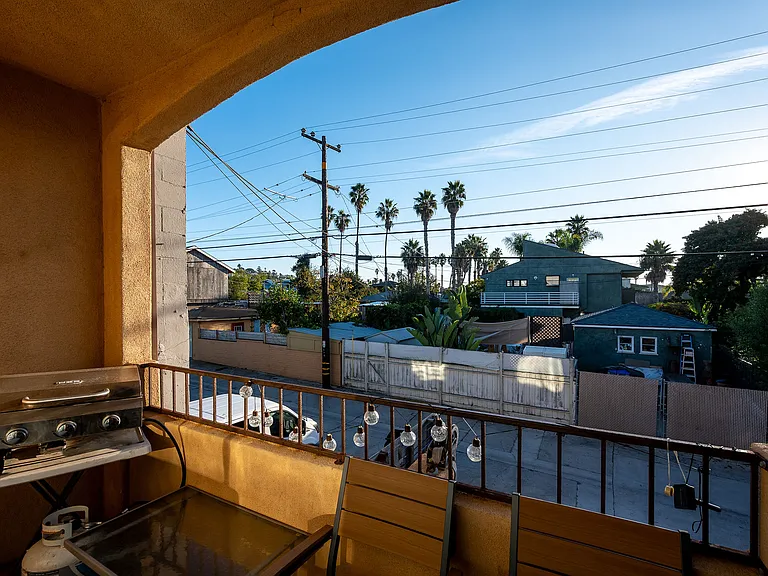 4741 Point Loma Ave #201 — Photo 33